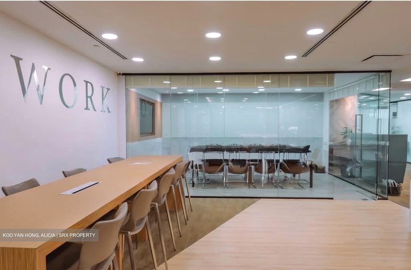 Shaw Centre (D9), Office #565576611
